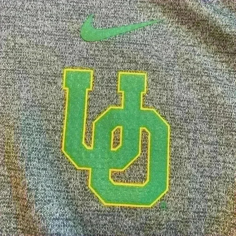 Nike Women’s Oregon Ducks Football Funnel Neck Sweatshirt Jersey. Size Large.